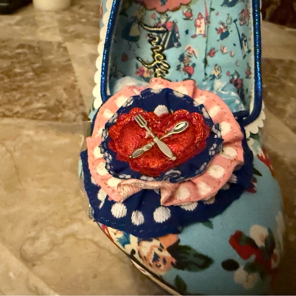 VHTF SUPER RARE LE Irregular Choice Alice in Wonderland heels! Sz 37 NIB - Picture 9 of 13
